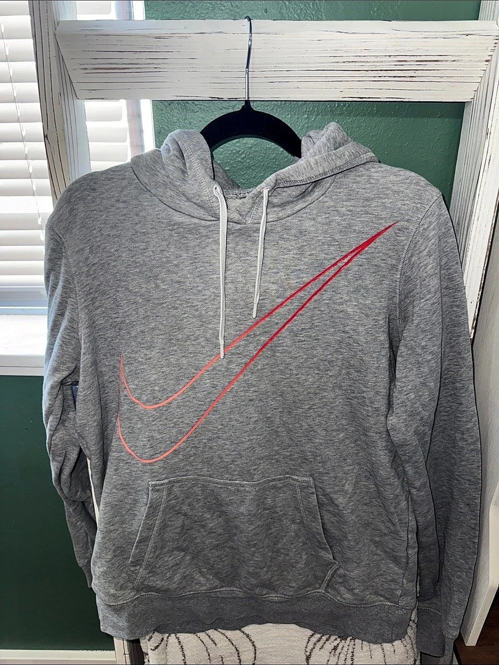 Nike Tech Fleece Gray Pullover Hoodie Like New